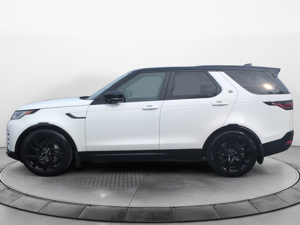 Used 2025 Land Rover Discovery Dynamic SE AWD/4WD image 4