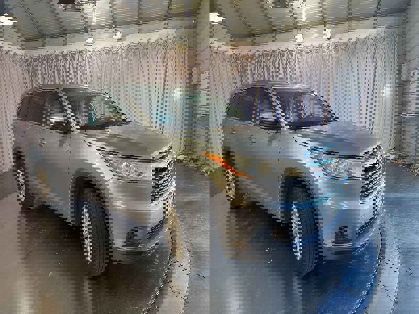 Used 2014 Toyota Highlander LE image 3