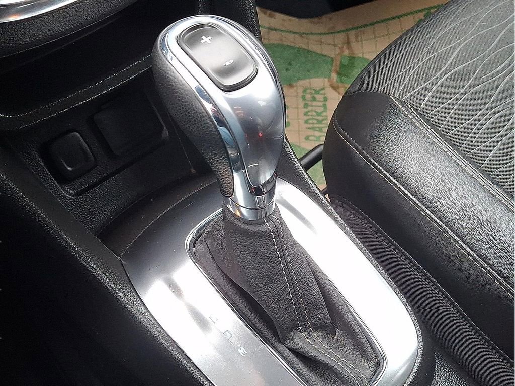 Used 2015 Buick Encore FWD image 16