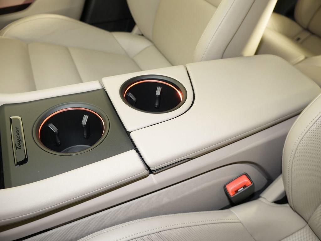 Certified 2022 Porsche Taycan 4S image 32