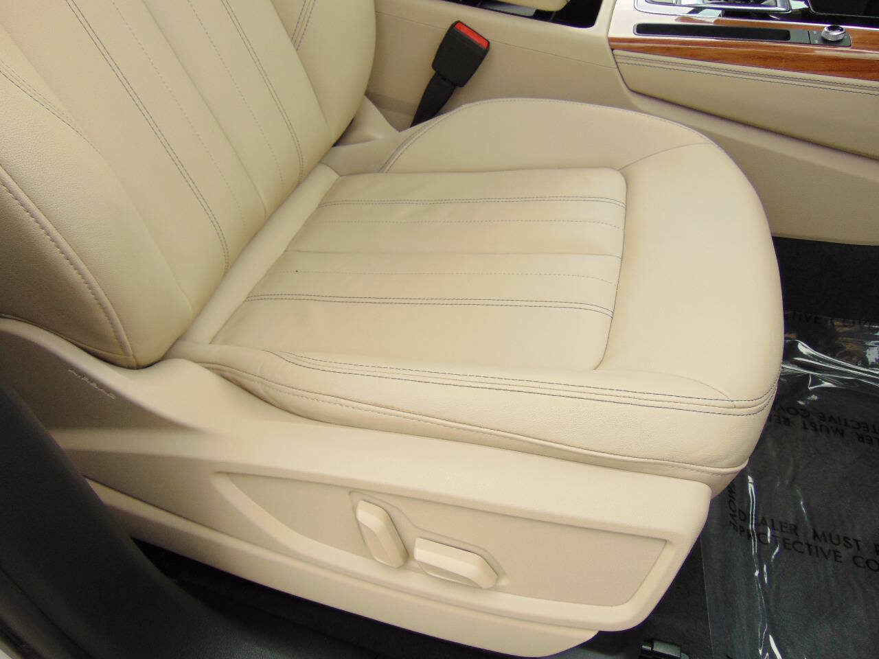 Used 2022 Audi Q5 2.0T Premium Plus w/ Premium Plus Package AWD/4WD image 15