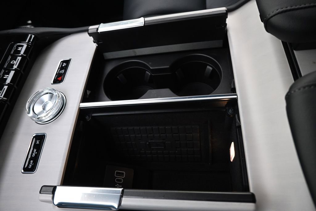 New 2025 Lincoln Navigator L Reserve w/ Jet Appearance Package image 31