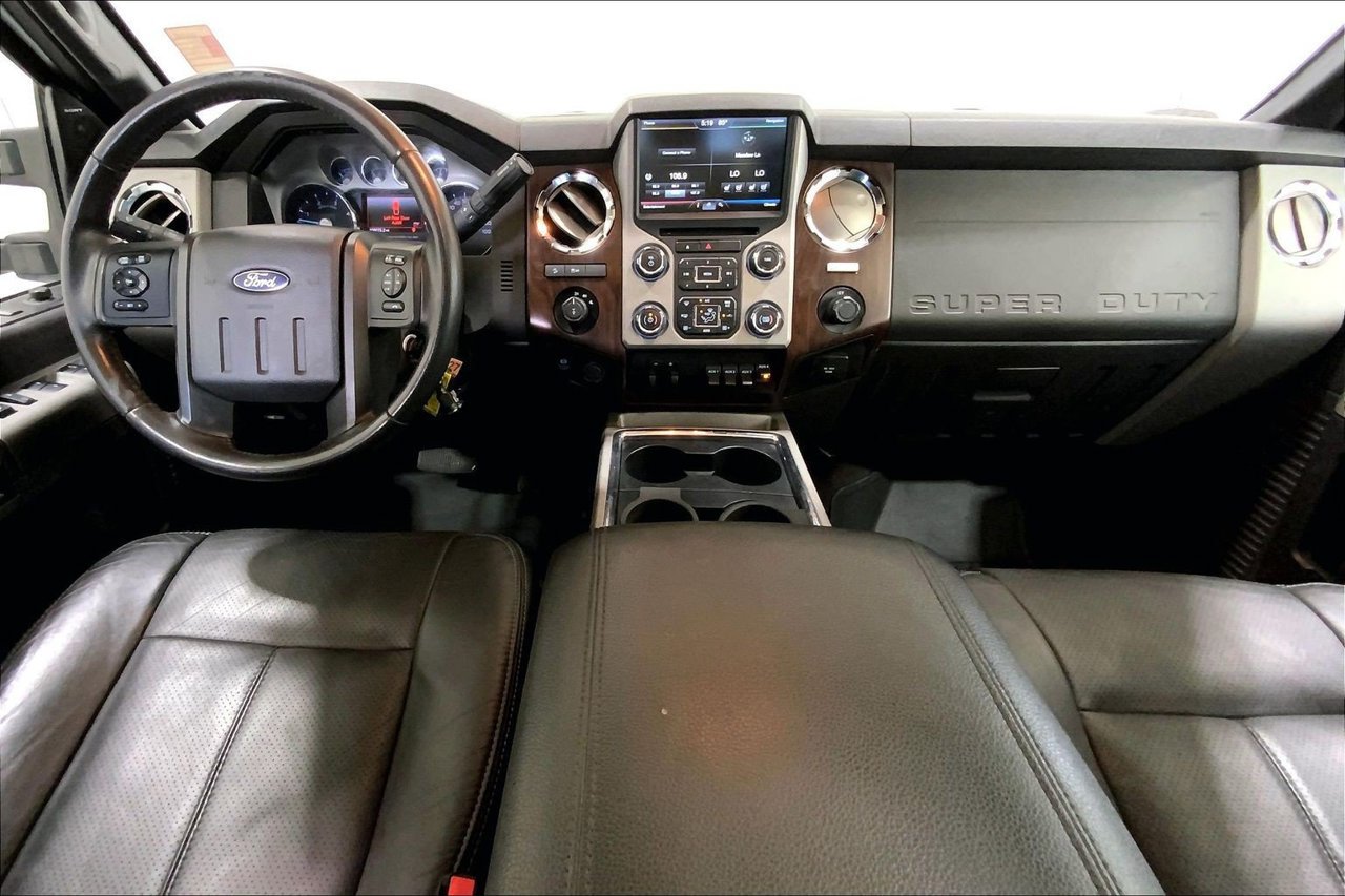 Used 2016 Ford F250 Lariat w/ Lariat Ultimate Package AWD/4WD image 15