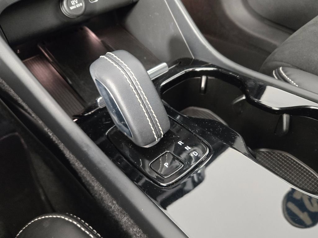 Used 2021 Volvo XC40 P8 Recharge w/ Advanced Package image 20