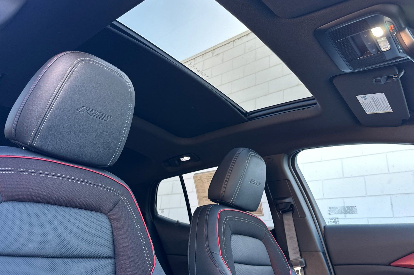 New 2025 Chevrolet Equinox EV RS w/ Active Safety Package 3 AWD/4WD image 17