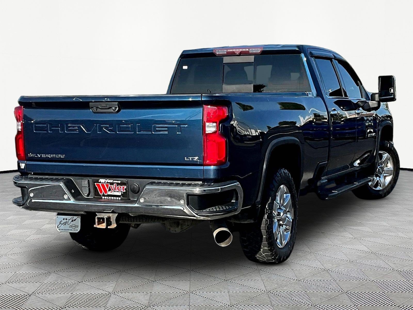 Used 2020 Chevrolet Silverado 3500 LTZ w/ LTZ Plus Package AWD/4WD image 6