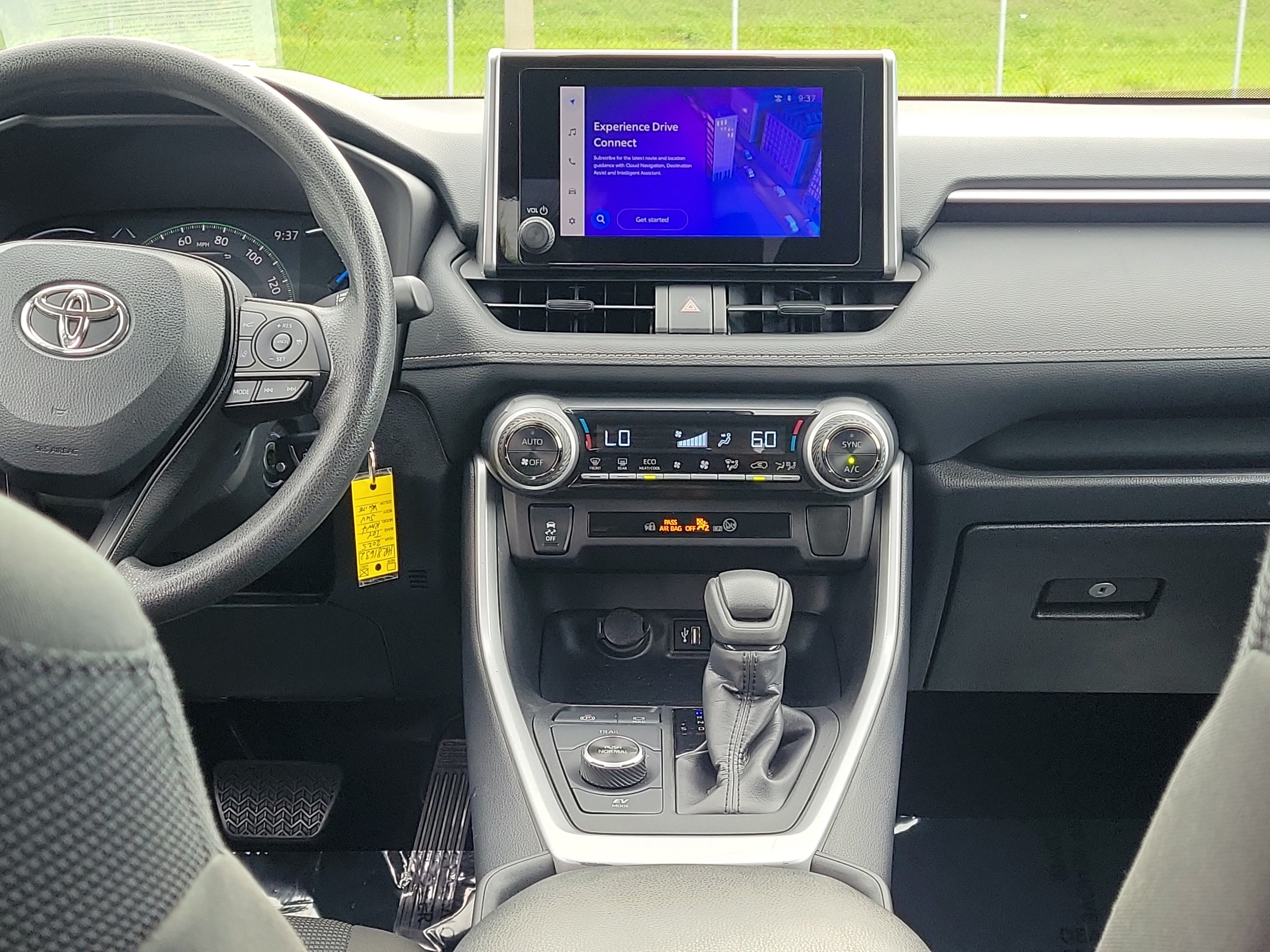 Used 2025 Toyota RAV4 LE AWD/4WD image 16