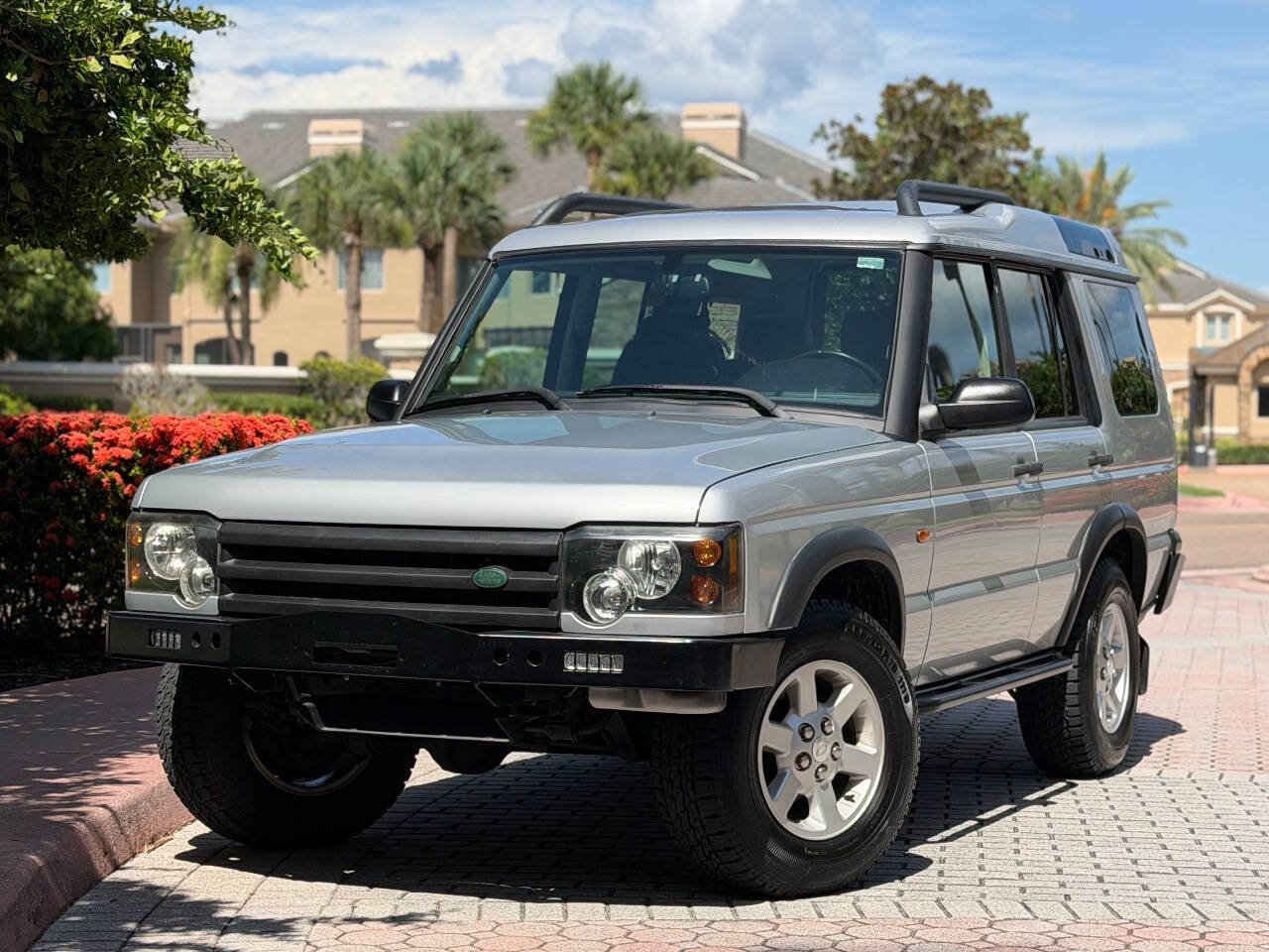 Used 2004 Land Rover Discovery S AWD/4WD image 1