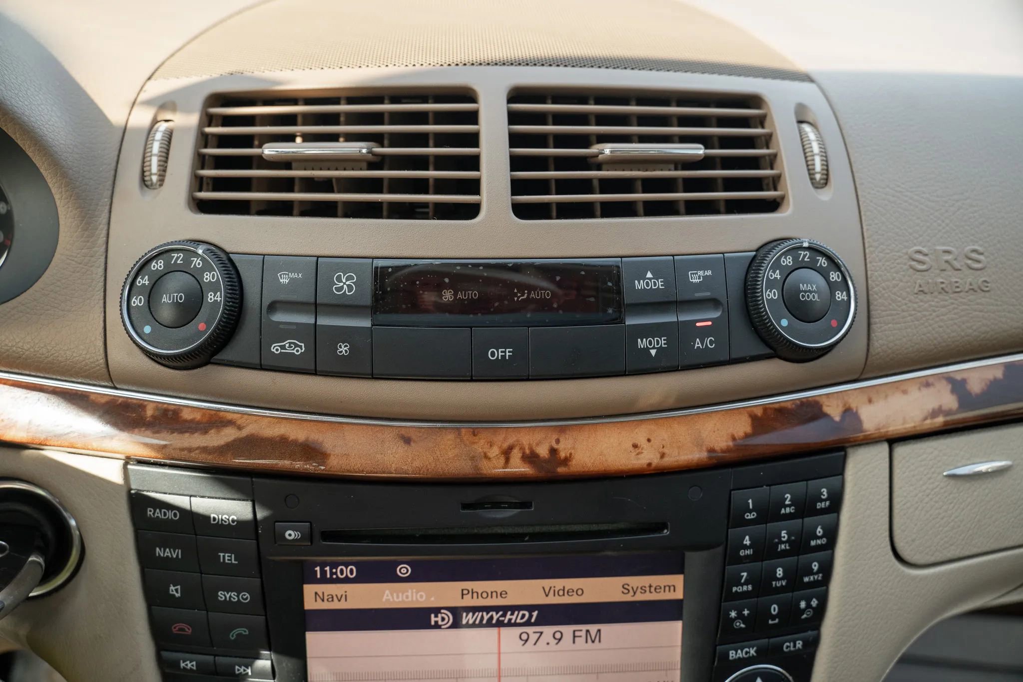 Used 2009 Mercedes-Benz E 350 4MATIC Wagon image 23