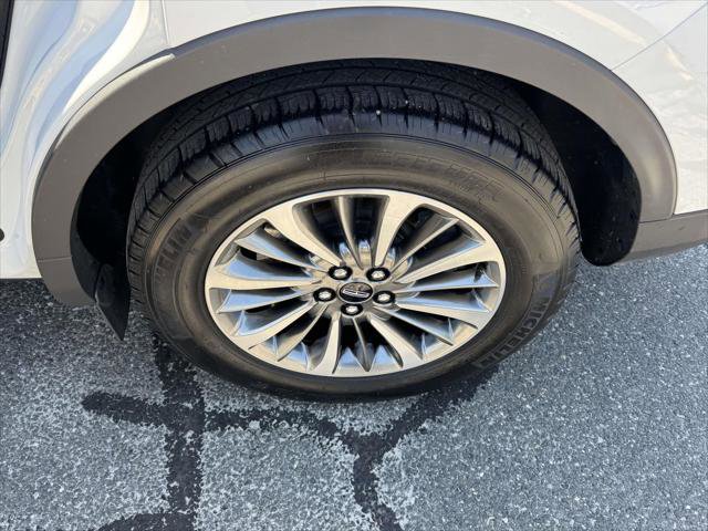 Used 2022 Lincoln Nautilus AWD w/ Premium Package image 10
