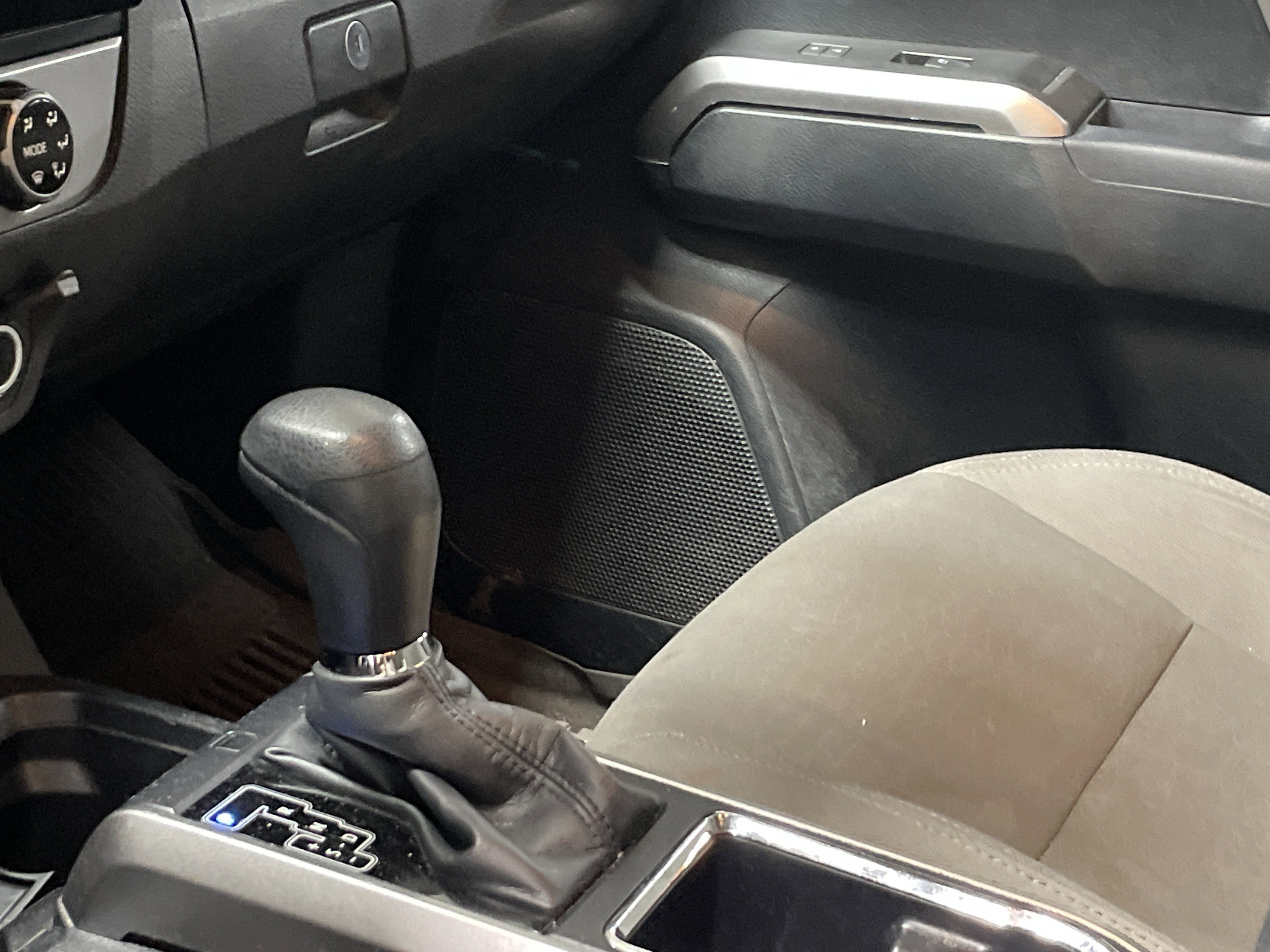 Used 2017 Toyota Tacoma SR5 image 11
