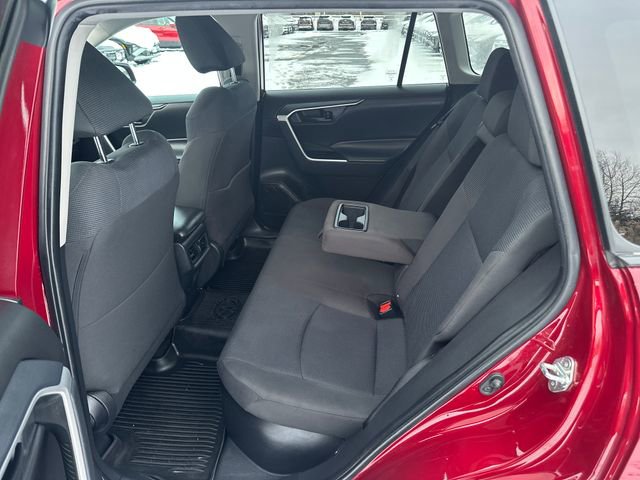 Used 2022 Toyota RAV4 LE image 20