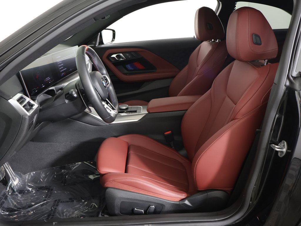 Used 2025 BMW M240i xDrive Coupe w/ Premium Package image 31