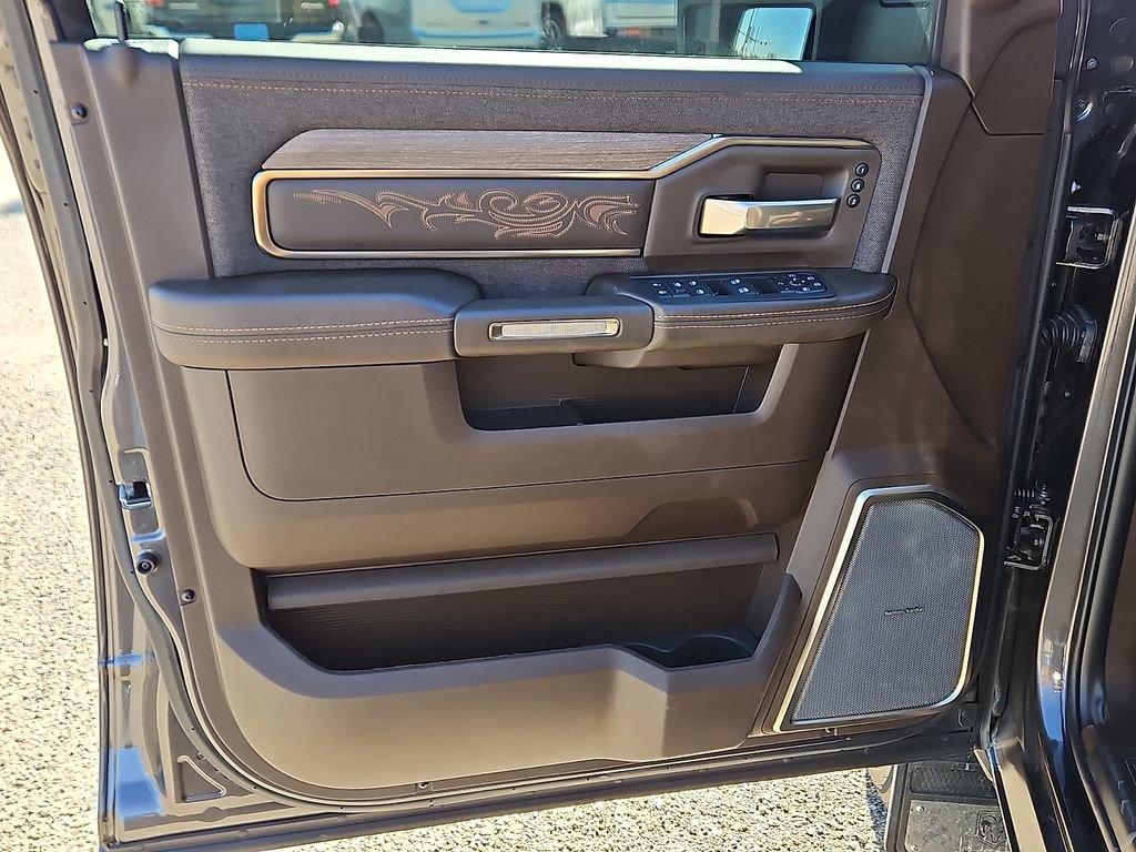 Used 2026 RAM 3500 Longhorn image 16