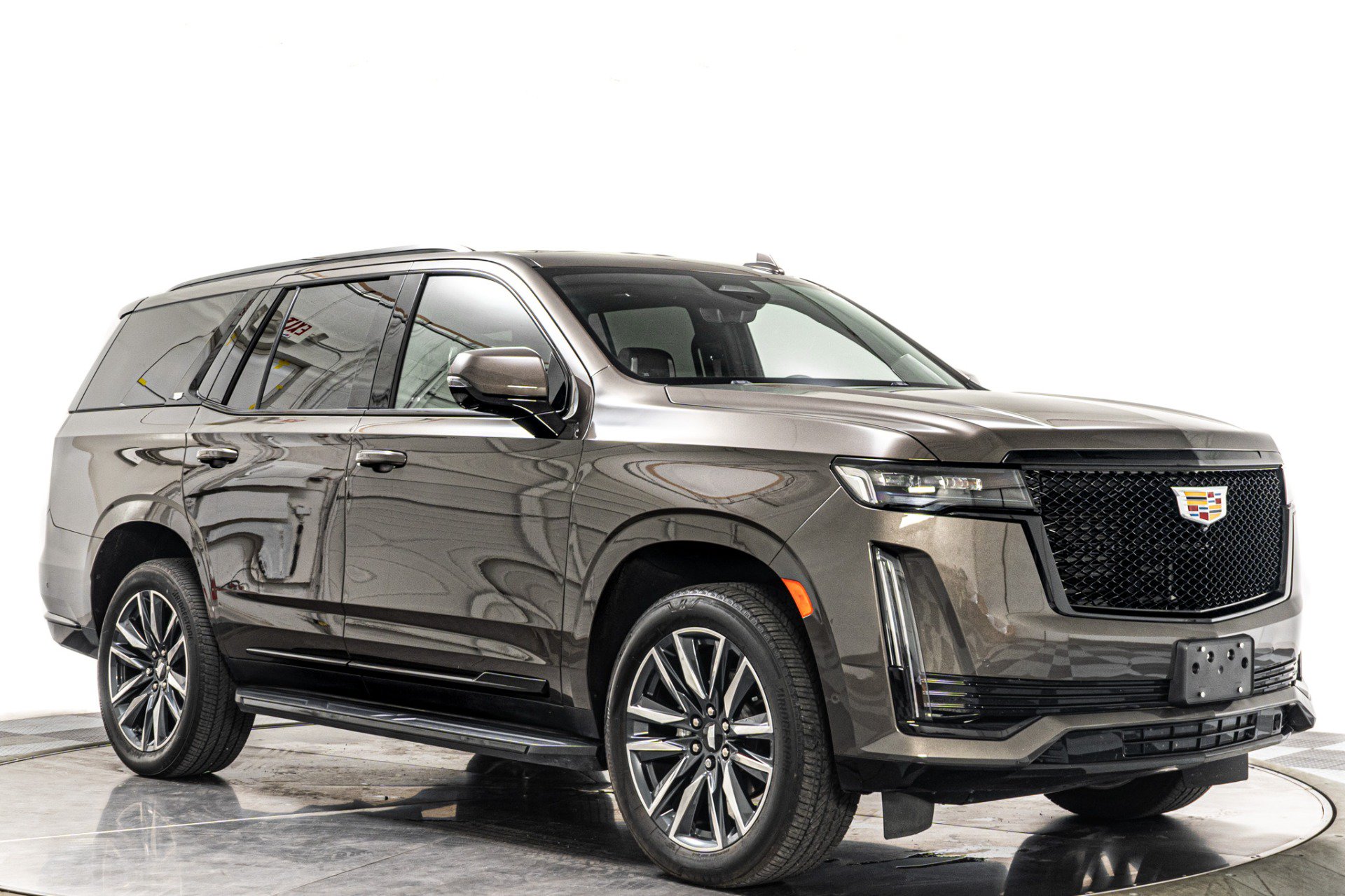 Used 2021 Cadillac Escalade Sport Platinum w/ Heavy-Duty Trailer Package AWD/4WD image 30