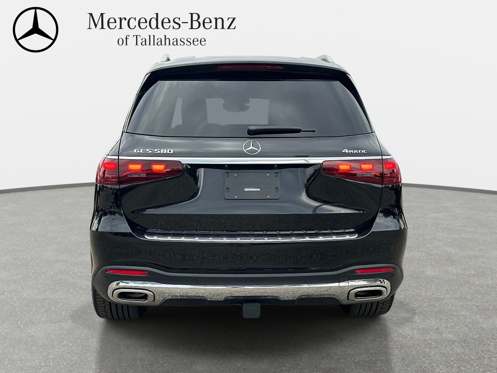 Used 2025 Mercedes-Benz GLS 580 4MATIC image 4