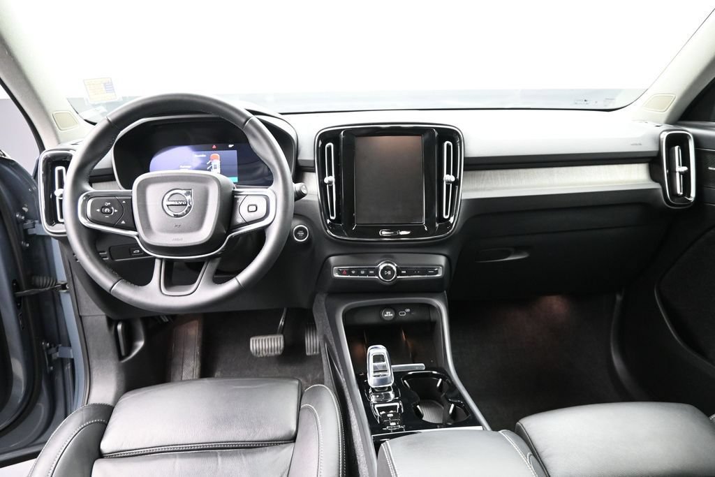 Used 2023 Volvo XC40 B5 Ultimate w/ Protection Package Premier AWD/4WD image 16