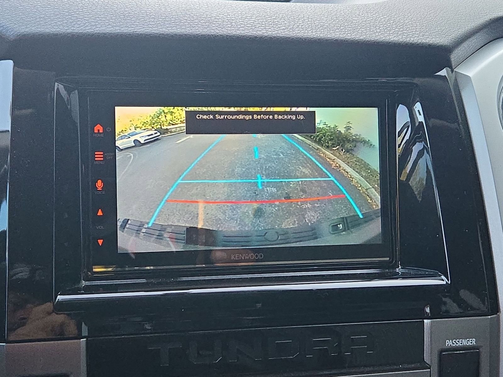 Used 2015 Toyota Tundra SR5 w/ SR5 Upgrade Package image 8