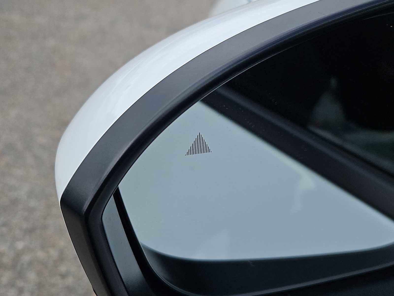 Used 2025 Nissan Rogue SV image 21