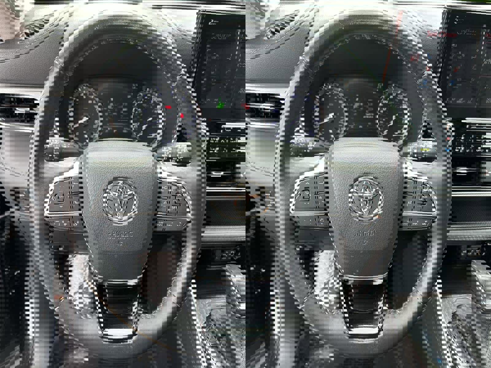 Used 2020 Toyota Highlander Platinum image 15