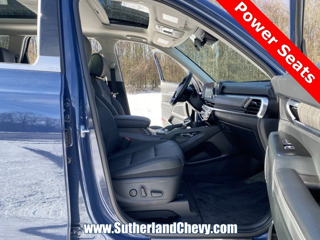 Used 2025 Kia Telluride AWD image 16