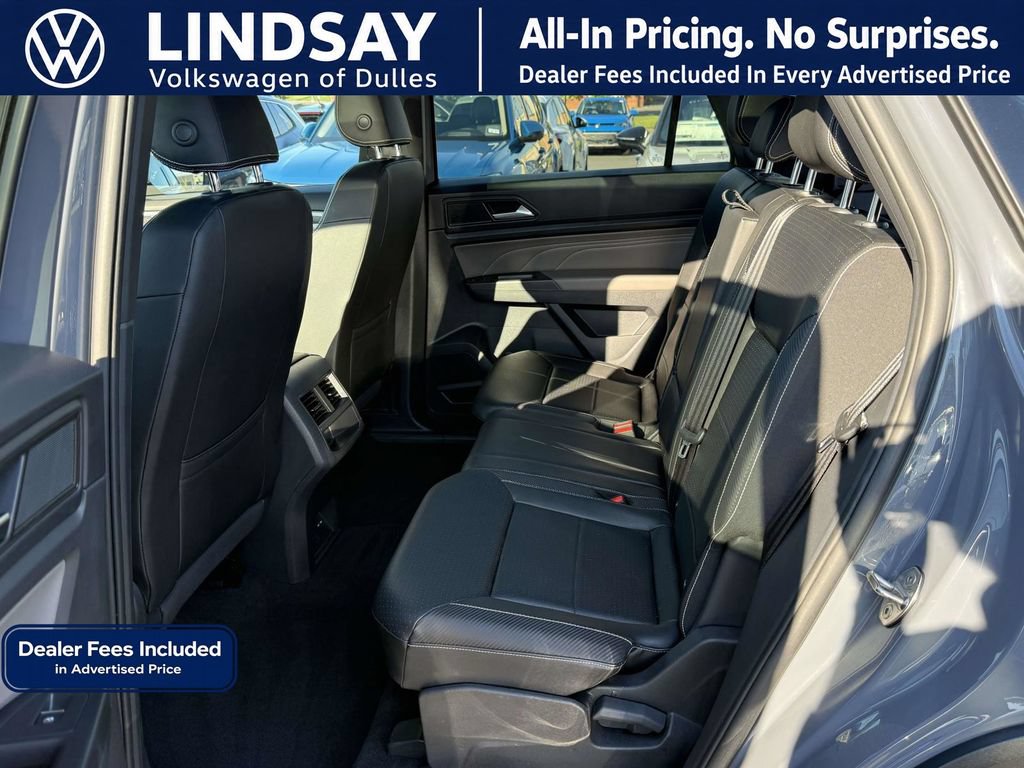 Used 2023 Volkswagen Atlas Cross Sport SEL R-Line AWD/4WD image 14