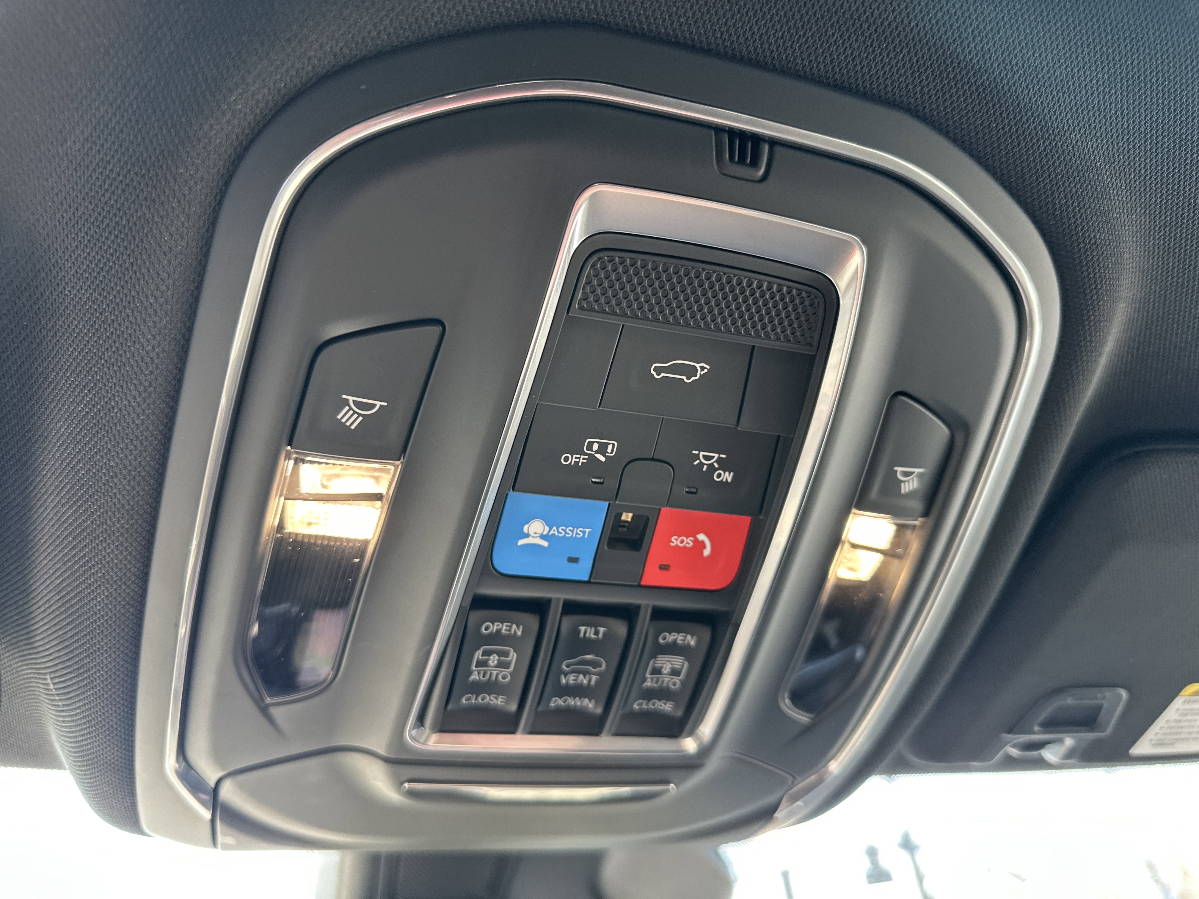 New 2026 Jeep Grand Cherokee L Limited w/ Limited Altitude Package image 15