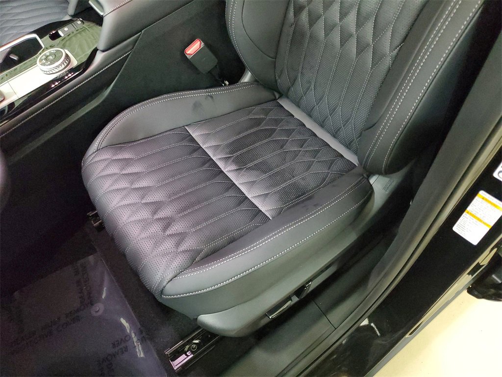 New 2025 Mitsubishi Outlander SEL image 21