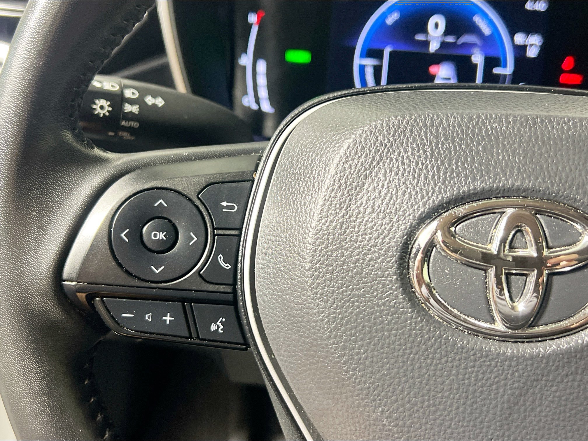 Used 2024 Toyota Corolla XLE FWD image 18