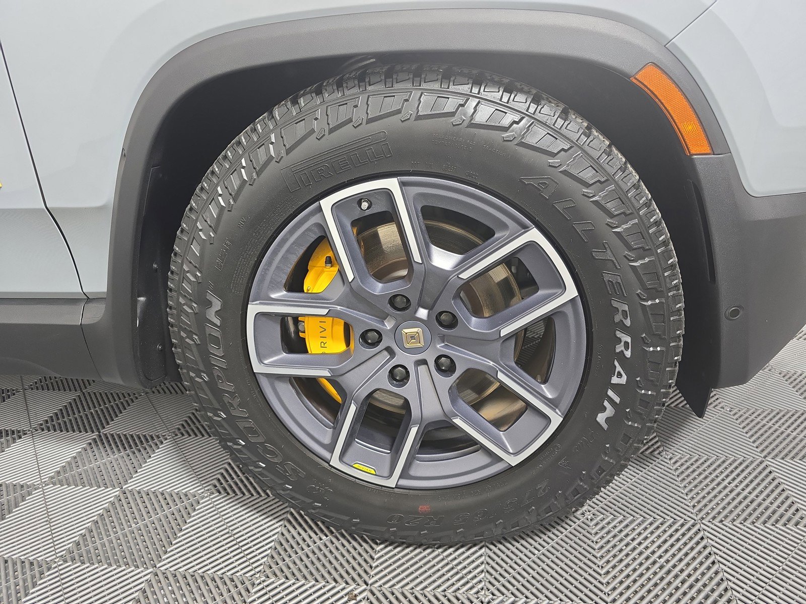 Used 2022 Rivian R1S Launch Edition AWD/4WD image 11