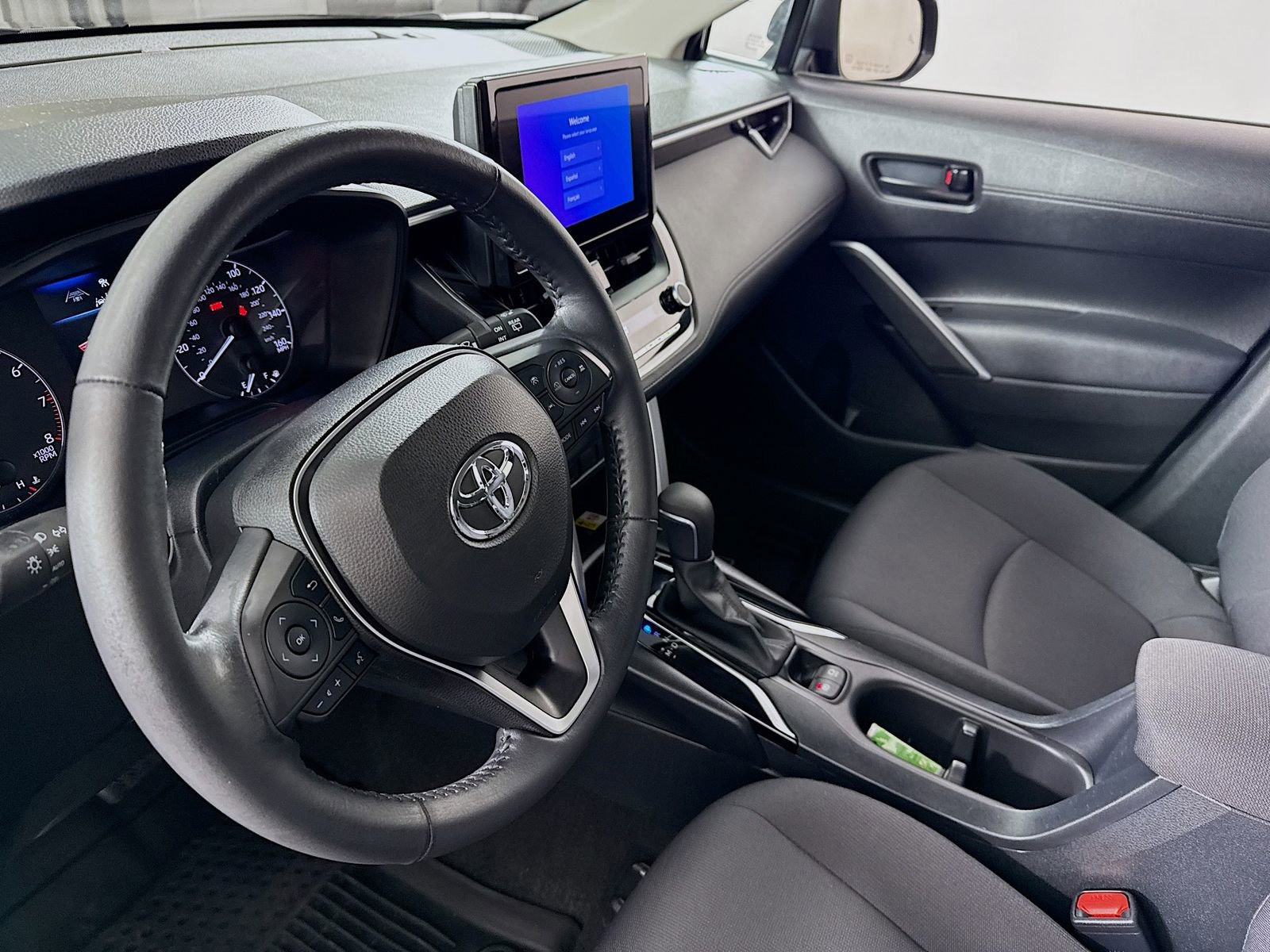 Certified 2023 Toyota Corolla Cross LE image 6