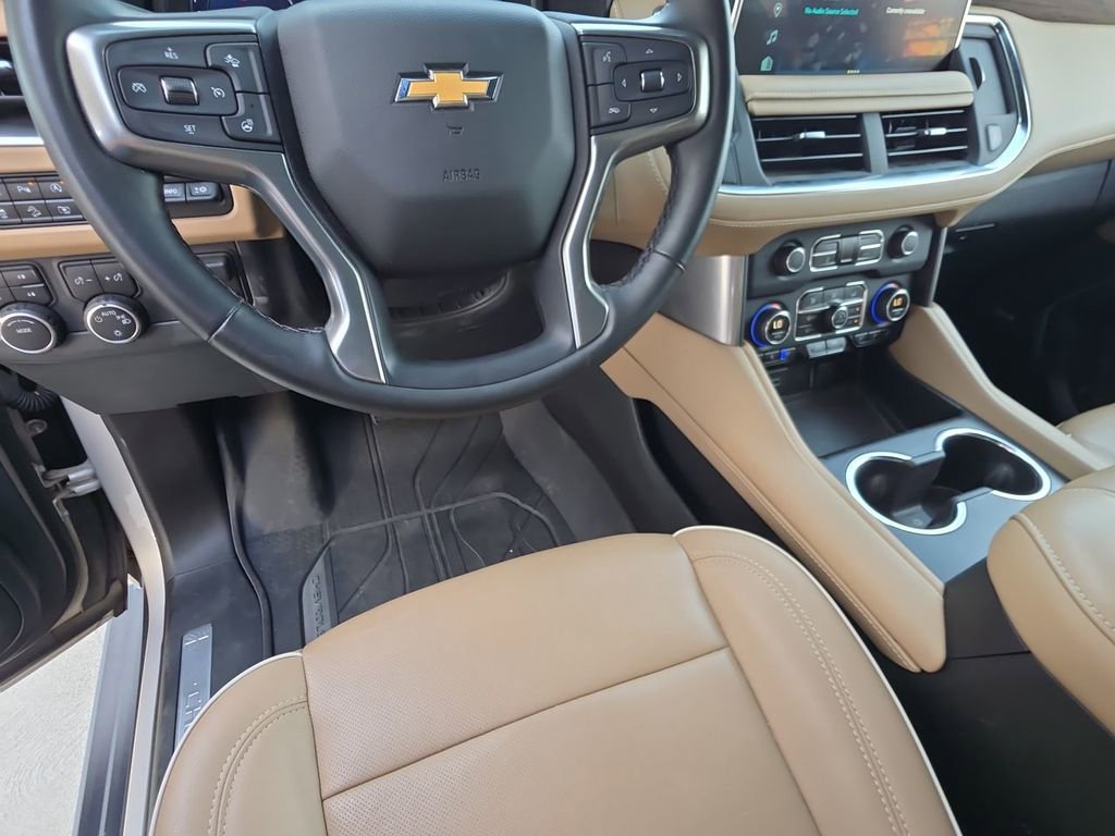 Used 2023 Chevrolet Tahoe Premier w/ Premium Package image 11