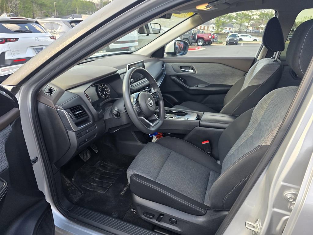 Used 2023 Nissan Rogue SV image 22