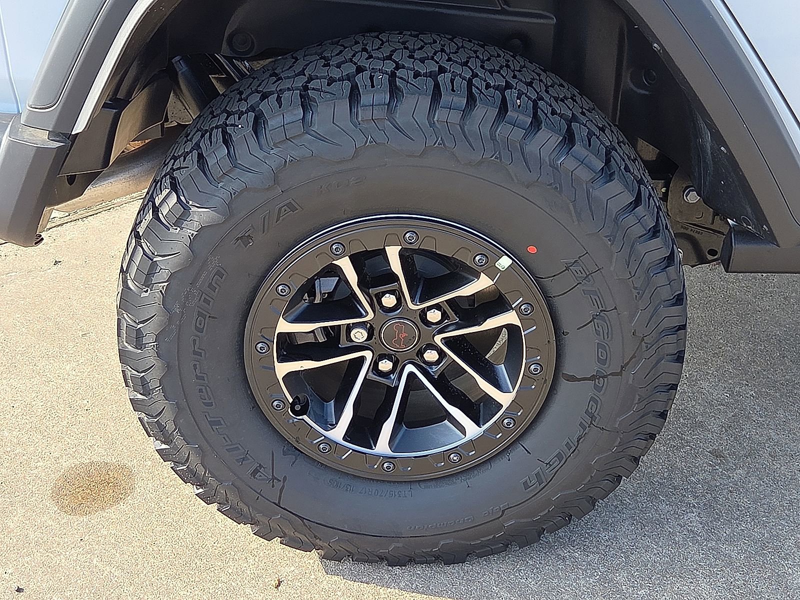 New 2026 Jeep Wrangler Unlimited Rubicon w/ Xtreme 35 Tire Package image 7