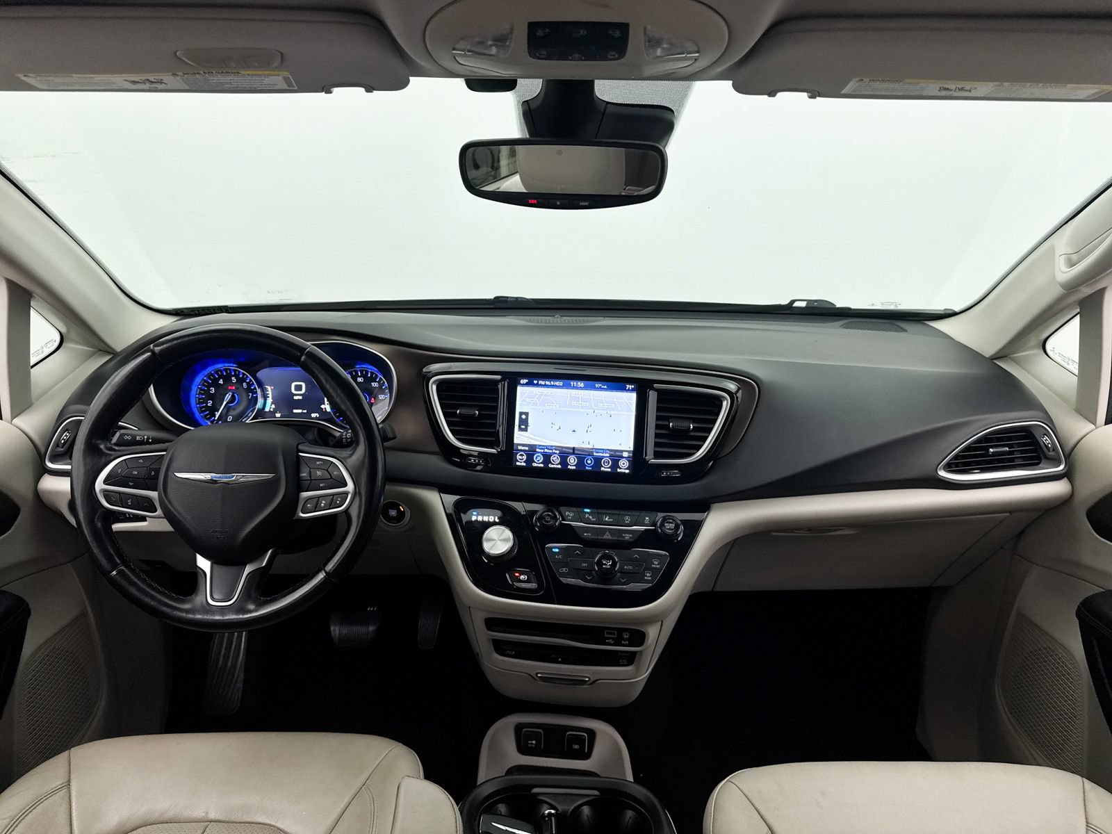 Used 2018 Chrysler Pacifica Touring-L Plus w/ Advanced Safetytec Group FWD image 20