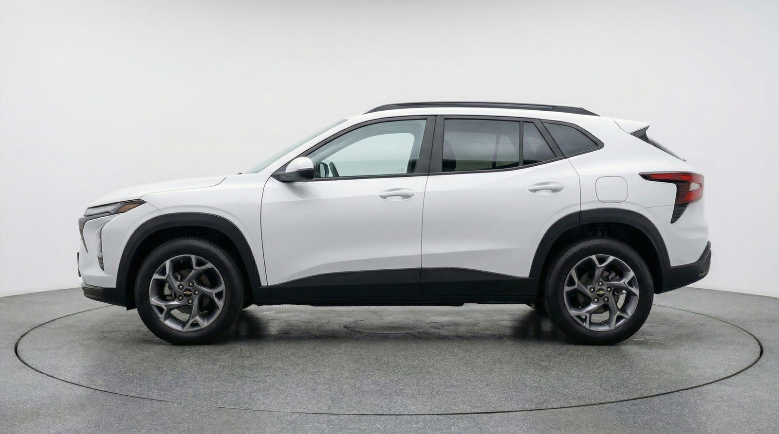 Used 2025 Chevrolet Trax LT image 5