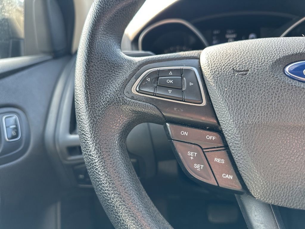 Used 2016 Ford Focus SE w/ Reverse Sensing Package image 21