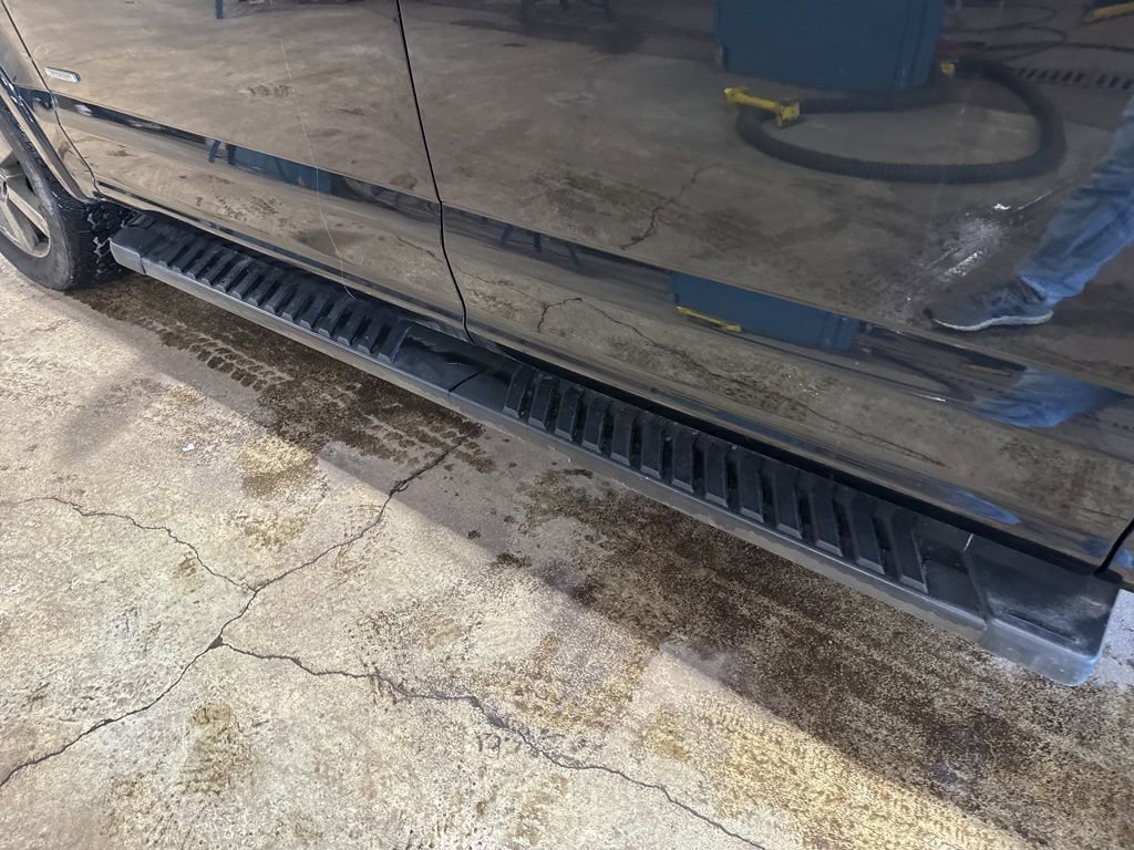 Used 2015 Ford F150 Lariat w/ Equipment Group 502A Luxury image 17