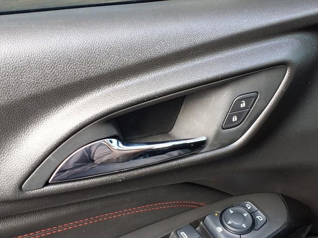 Used 2025 Chevrolet Trax RS w/ Driver Confidence Package image 14