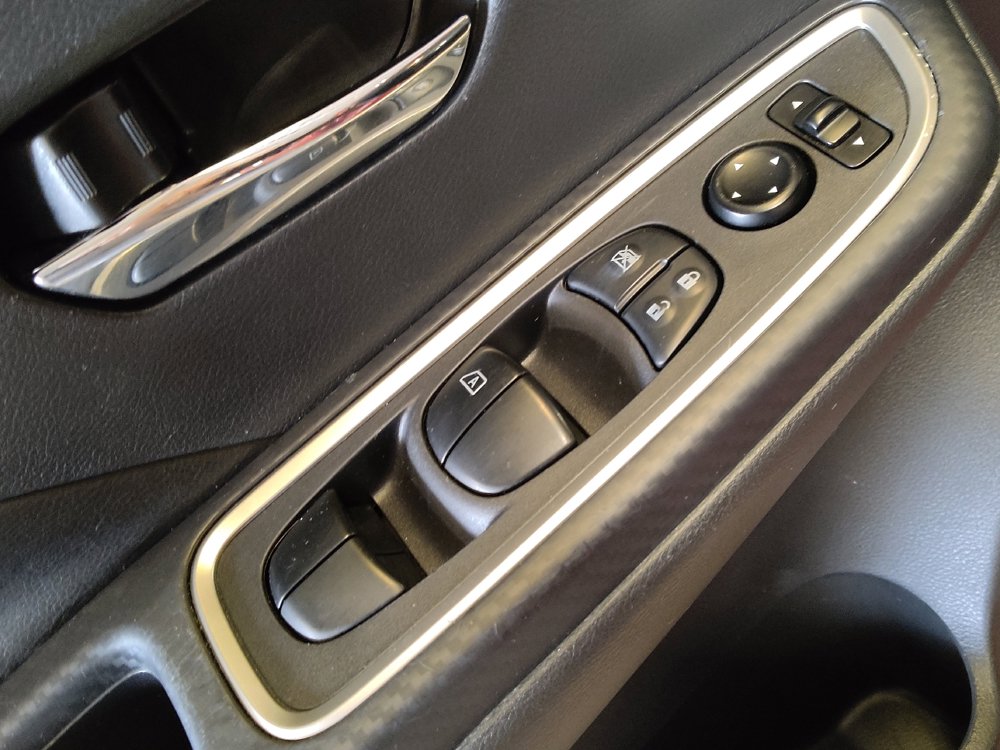 Used 2024 Nissan Versa SR w/ Trunk Package FWD image 27