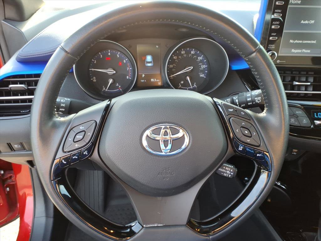 Used 2022 Toyota C-HR XLE image 28