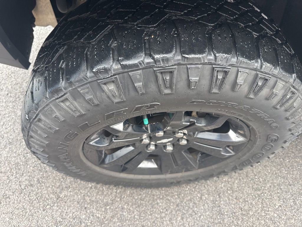 Used 2021 Chevrolet Colorado ZR2 w/ ZR2 Midnight Special Edition image 8