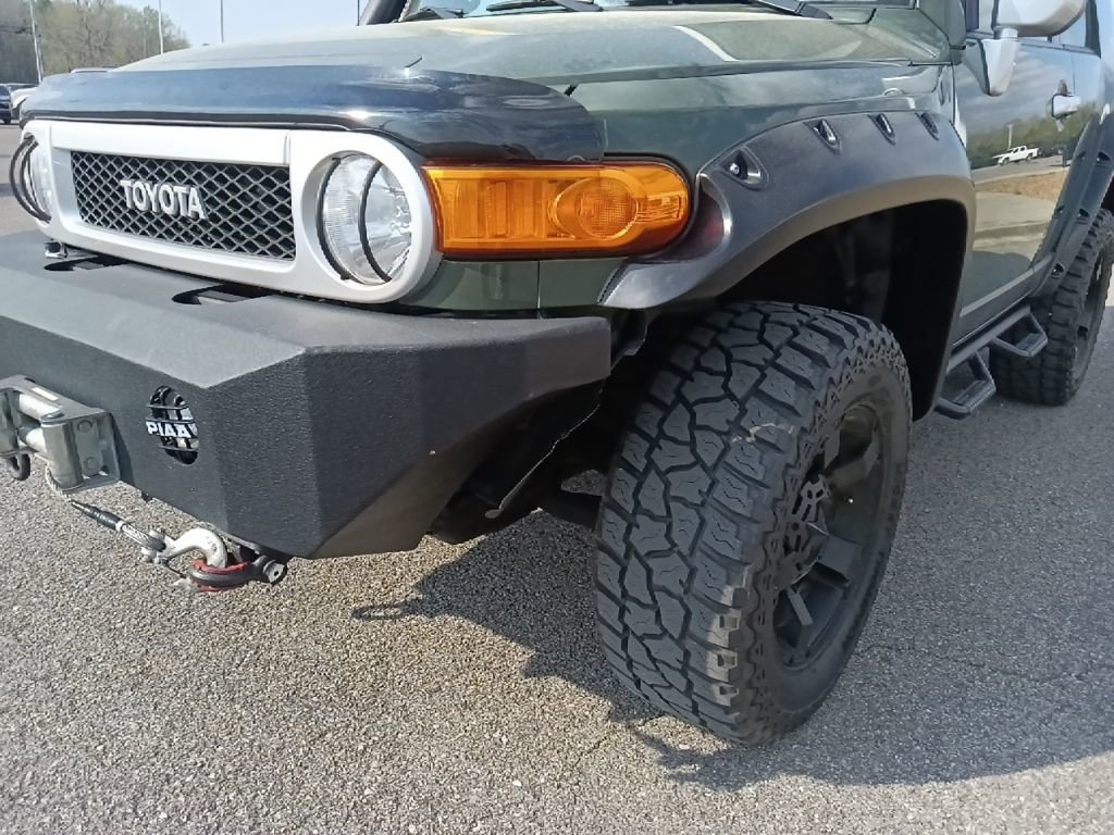 Used 2014 Toyota FJ Cruiser 4WD w/ Upgrade Package image 9
