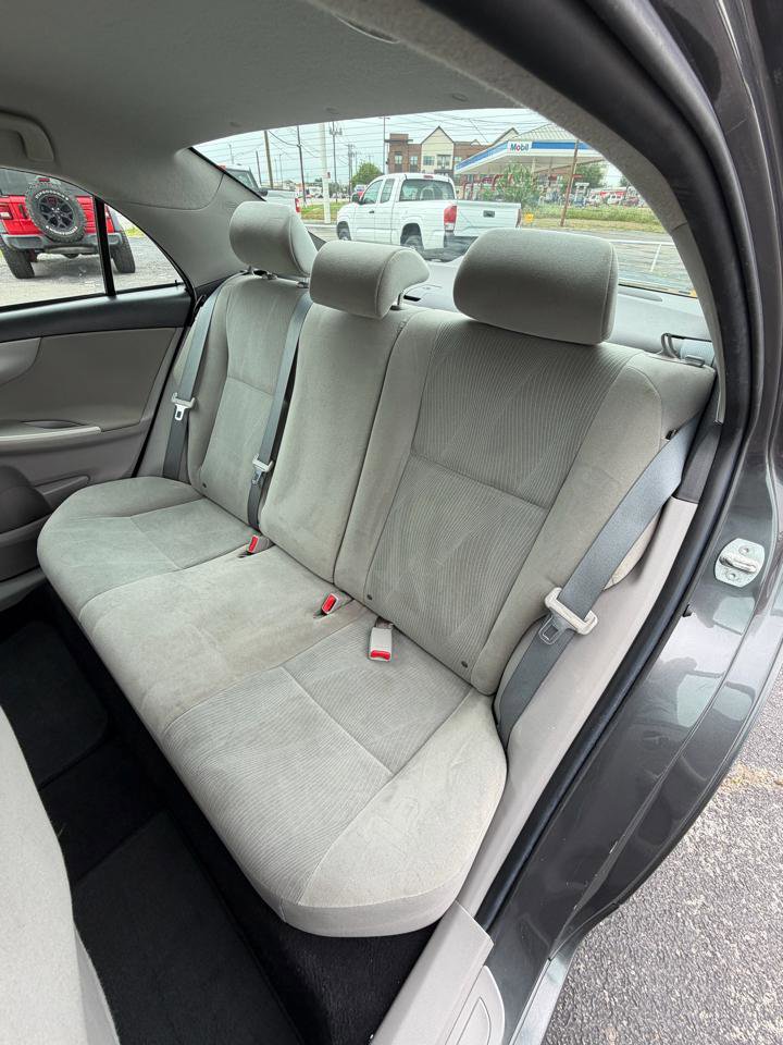 Used 2013 Toyota Corolla LE image 14