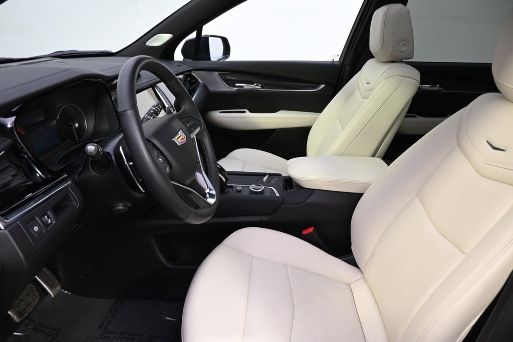 New 2025 Cadillac XT6 Sport image 11
