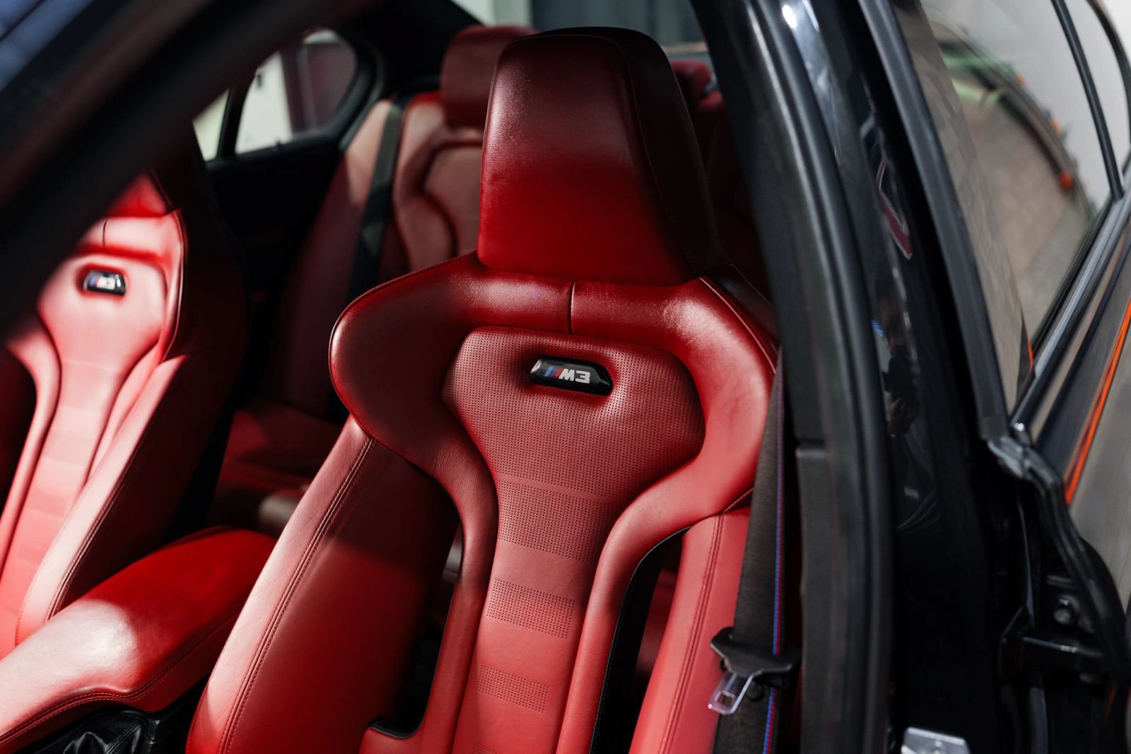 Used 2017 BMW M3 RWD image 23