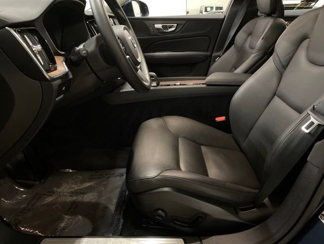 Used 2025 Volvo V60 B5 Cross Country Plus AWD/4WD image 33