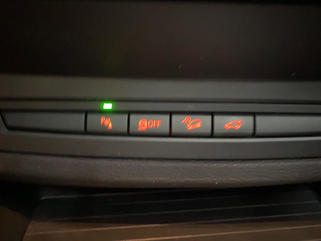 Used 2011 BMW X5 xDrive35d image 18