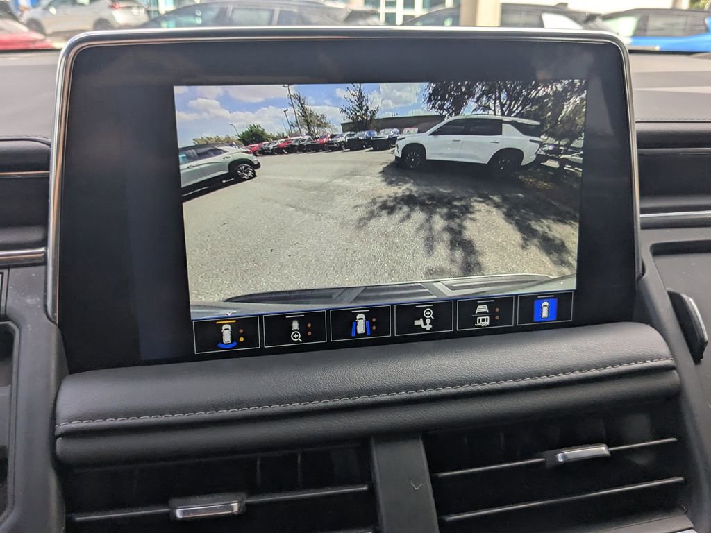 Certified 2023 Chevrolet Tahoe Z71 w/ Luxury Package AWD/4WD image 18