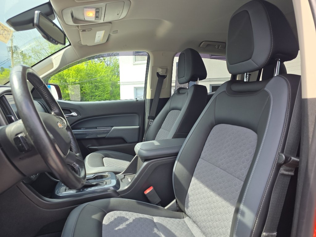Used 2019 Chevrolet Colorado Z71 AWD/4WD image 10
